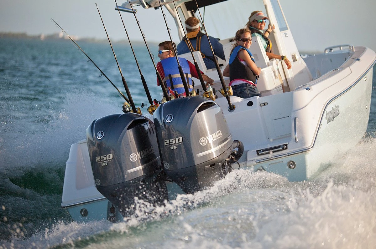 Yamaha F250XSB 250HP V6 DEC Digital Control 25" Motor 2 Yamaha F250XSB 4