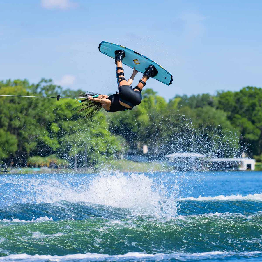 O'Brien Women's Spark Wakeboard w/ Local Bindings 3 OBrien Womens Spark Wakeboard w Local Bindings 4