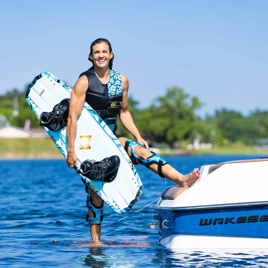 O'Brien Women's Spark Wakeboard w/ Local Bindings 2 OBrien Womens Spark Wakeboard w Local Bindings 5
