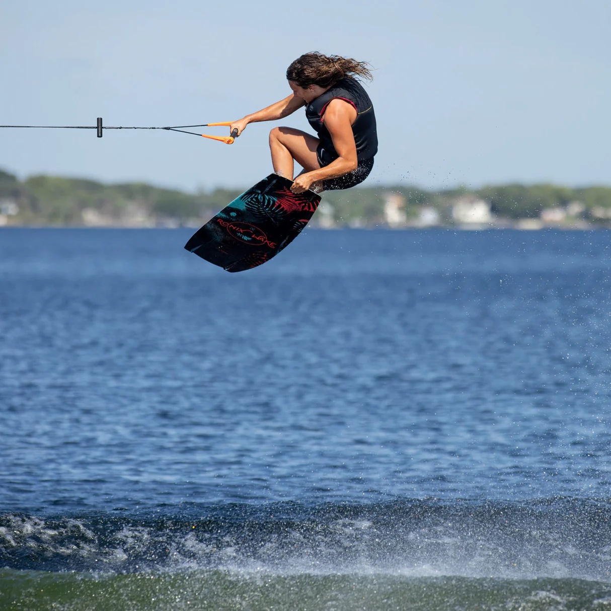 Ronix Women's Krush Wakeboard w/ Luxe Bindings 4 Ronix Womens Krush Wakeboard w Luxe Bindings 3
